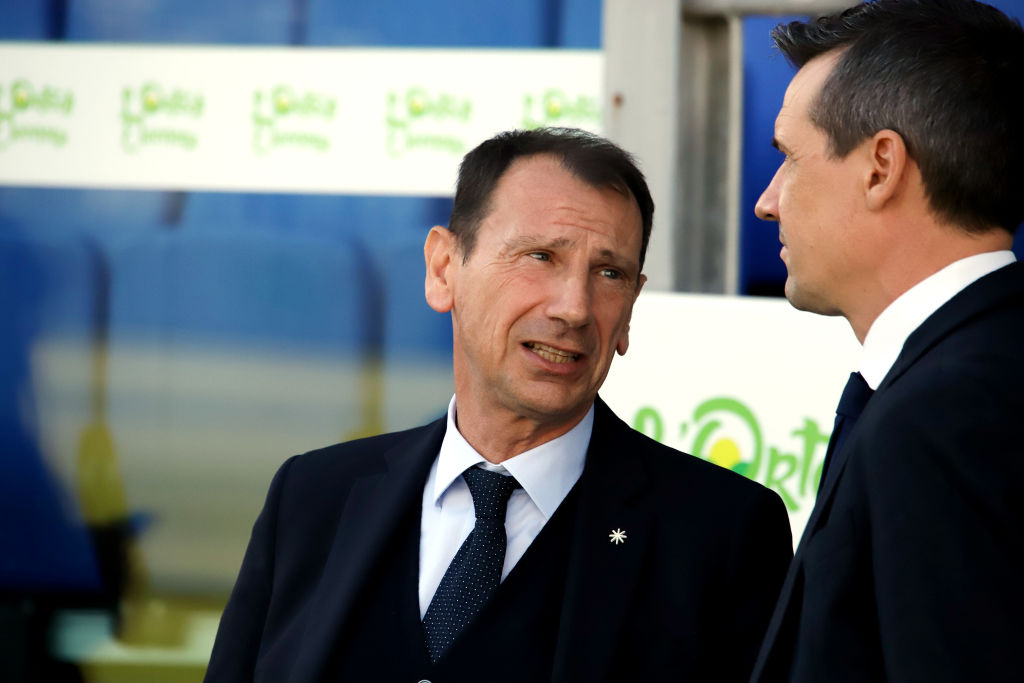 Strefezza in uscita dal Como? Il Cagliari ci pensa