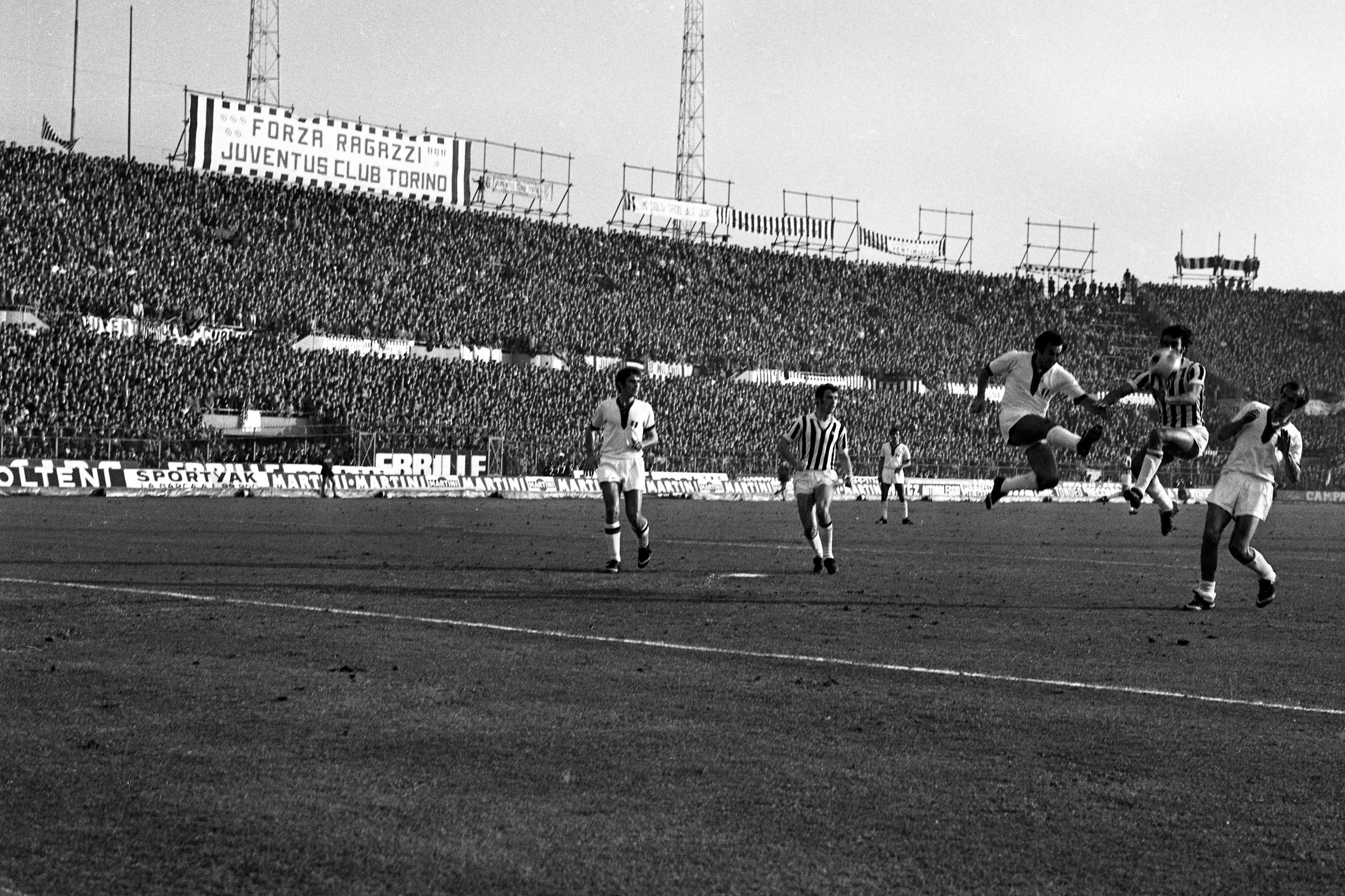 Cagliari 1970: il no di Luis Suarez e il rimpianto di una leggenda