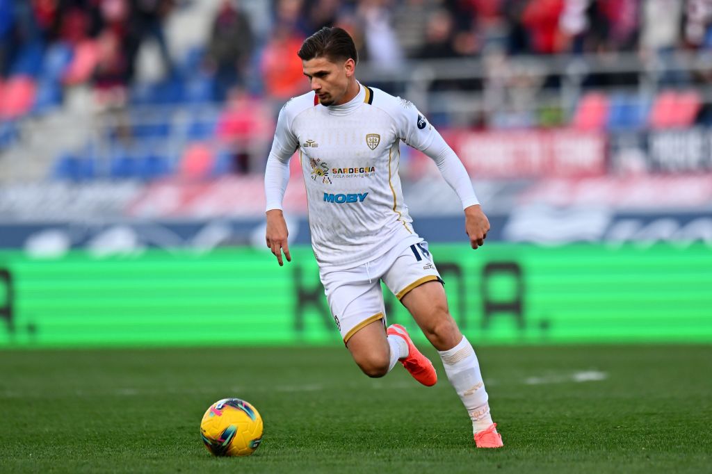 Cagliari, Razvan Marin verso l’addio. Il contratto scade nel 2026