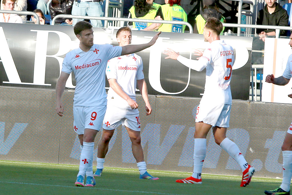 La Fiorentina passa a Cagliari: rimonta con Gosens e Beltran