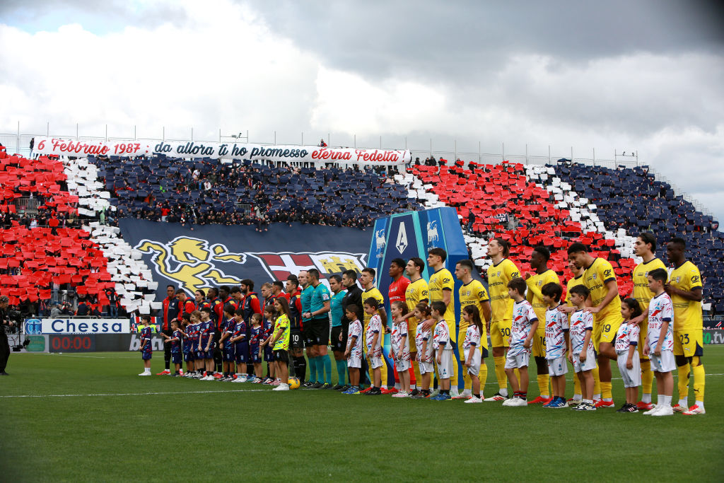 Il Cagliari Primavera premiato in Regione: il trofeo a capitan Vinciguerra