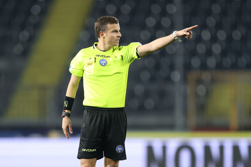 Designazioni arbitrali: Napoli-Cagliari affidata a La Penna