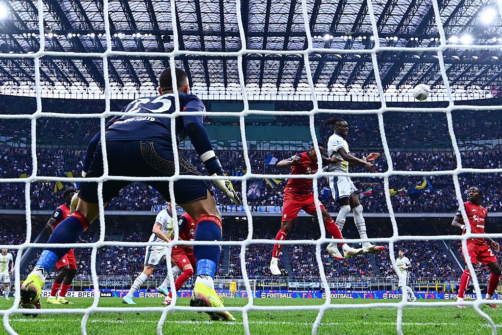 Inter trionfa contro Cagliari: Bisseck protagonista