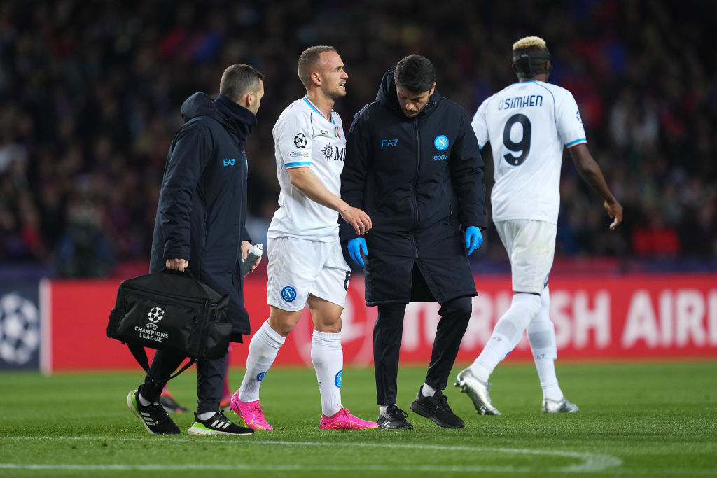 Infortunio per Lobotka: Napoli in emergenza in vista delle sfide con Parma e Cagliari