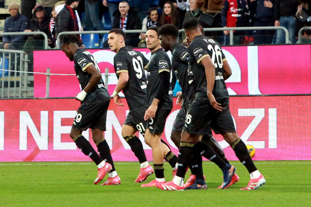 Verso Cagliari-Venezia, parzialmente in gruppo Coman, Luperto e Mina