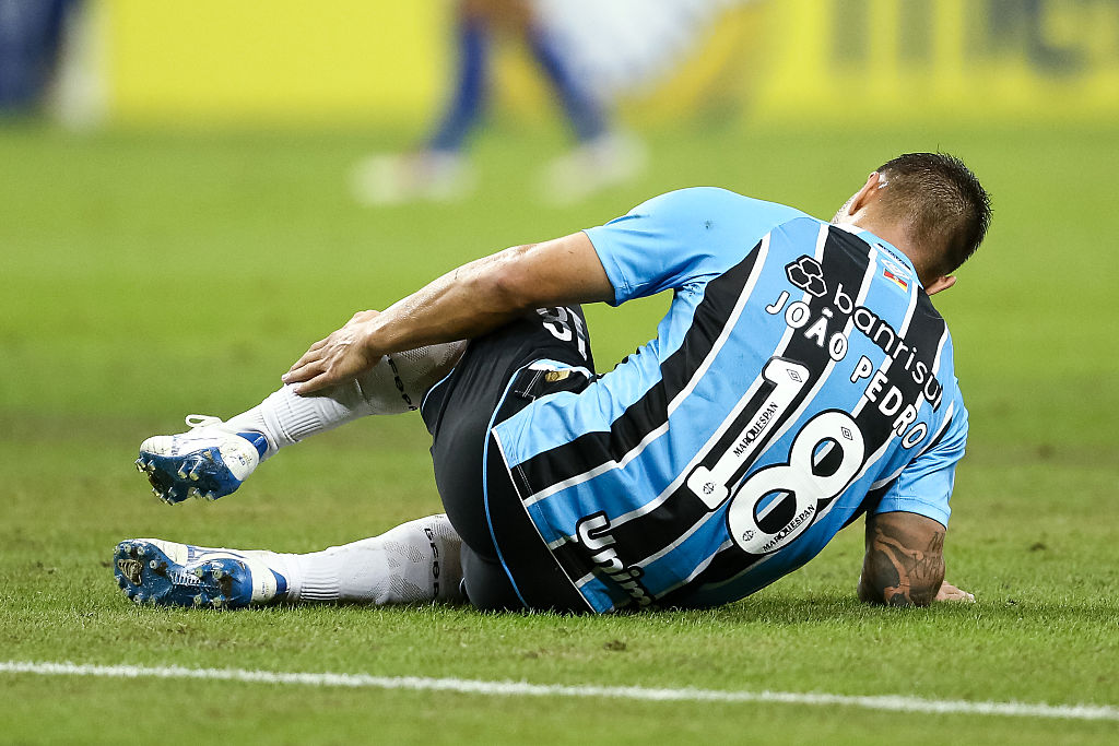 Il cuore rossoblù non dimentica: Joao Pedro spegne 34 candeline