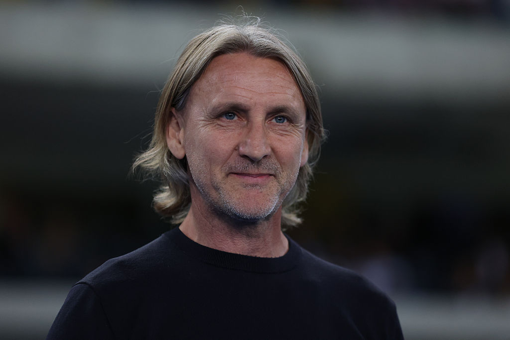 Nicola: “I giovani del Cagliari imparano da Pavoletti”