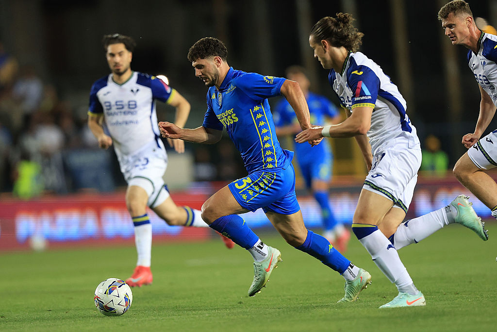 Il Cagliari vuole Cacace: è corsa a tre con Pisa e Cremonese