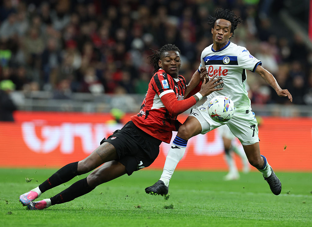 Il Cagliari su Cuadrado: l’ex Juve è svincolato e i rossoblù puntano su… Mina