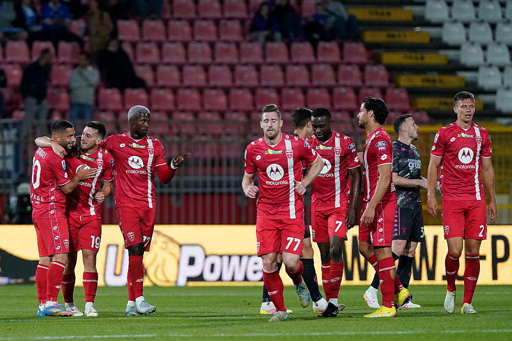 Il Cagliari punta Birindelli: il terzino del Monza nel mirino