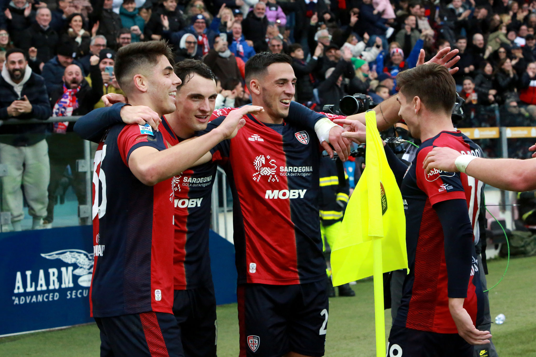 Cagliari, il punto sulla gestione della lista. Obert libera uno slot, poi tre addii imminenti?