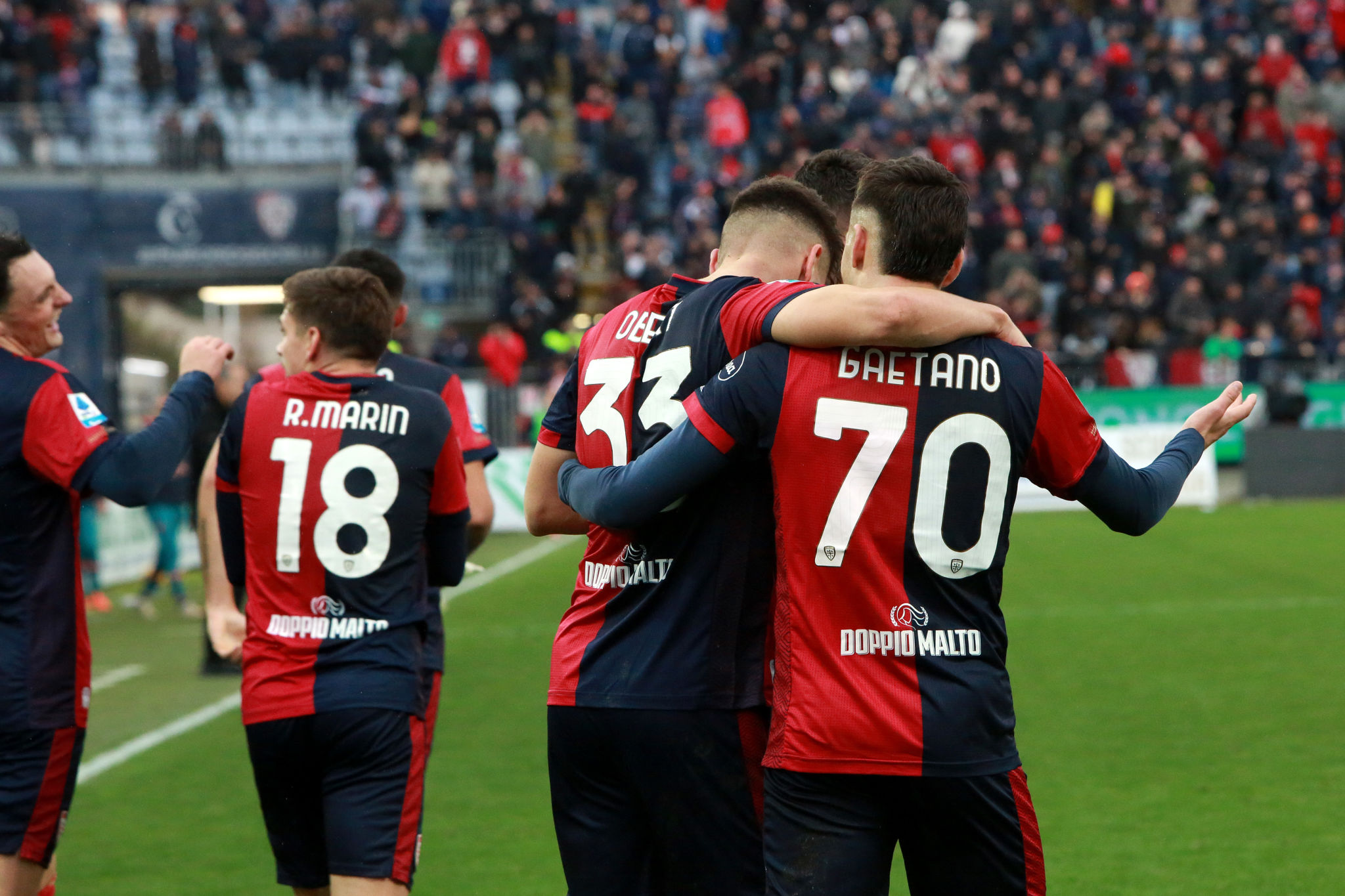 Jeda: “Pisacane è simbolo per Cagliari. Folorunsho? Non basta…”