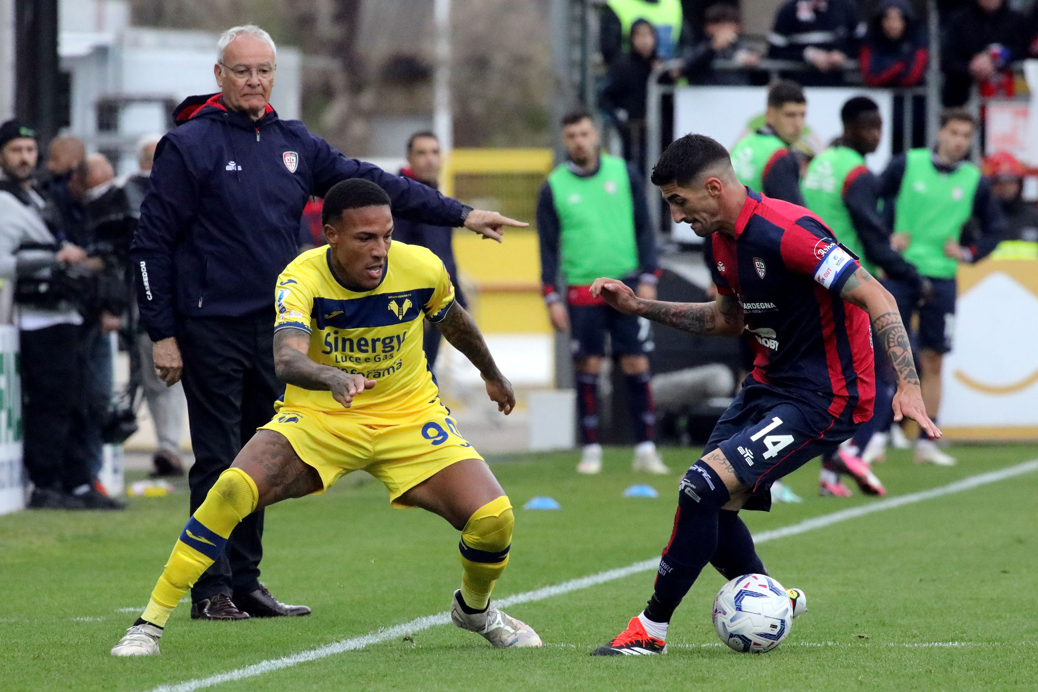Folorunsho al Cagliari: stretta finale per il centrocampo