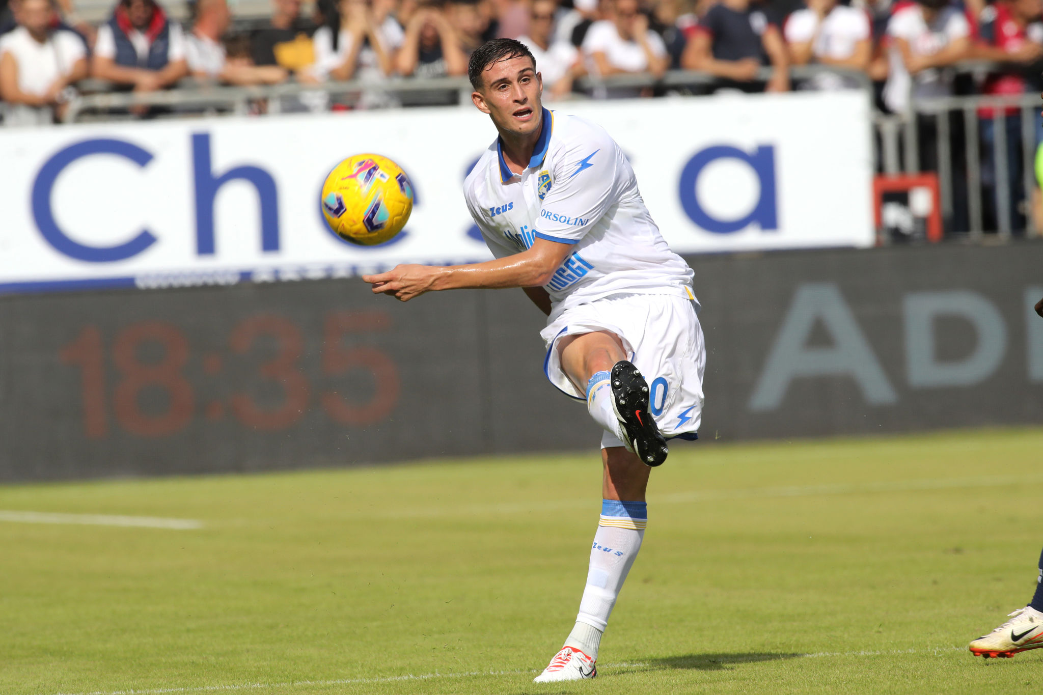 Mercato, Cagliari e Verona in duello per Monterisi