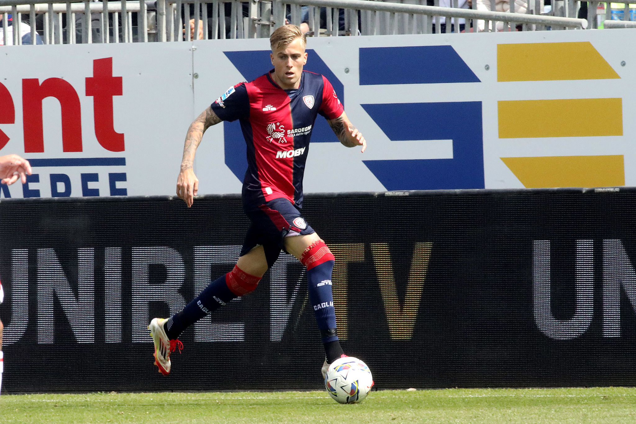 Cagliari: Felici nel mirino del Venezia. Si tratta per il prestito