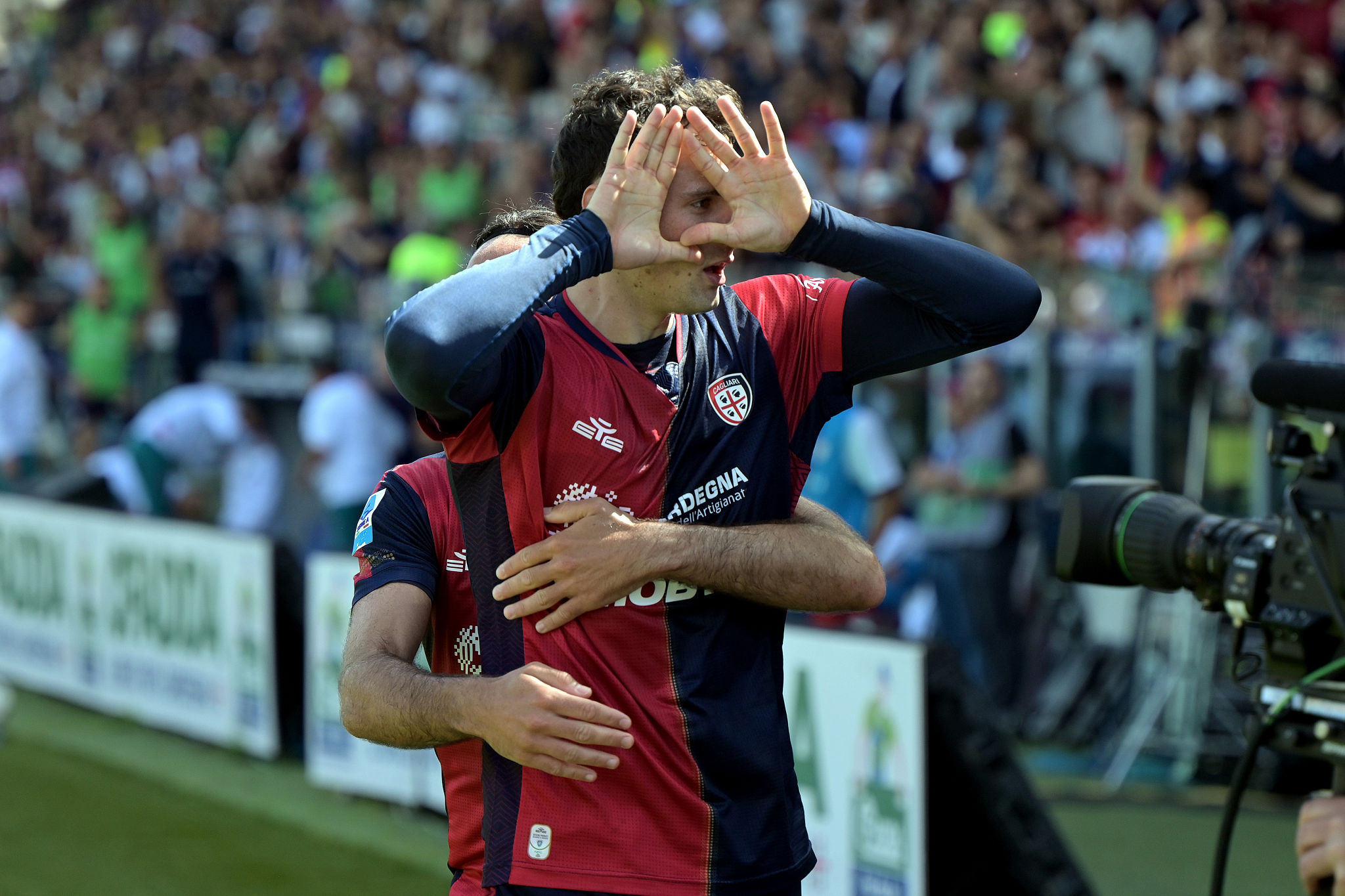 Zortea: il Cagliari fissa il prezzo. La Fiorentina insiste