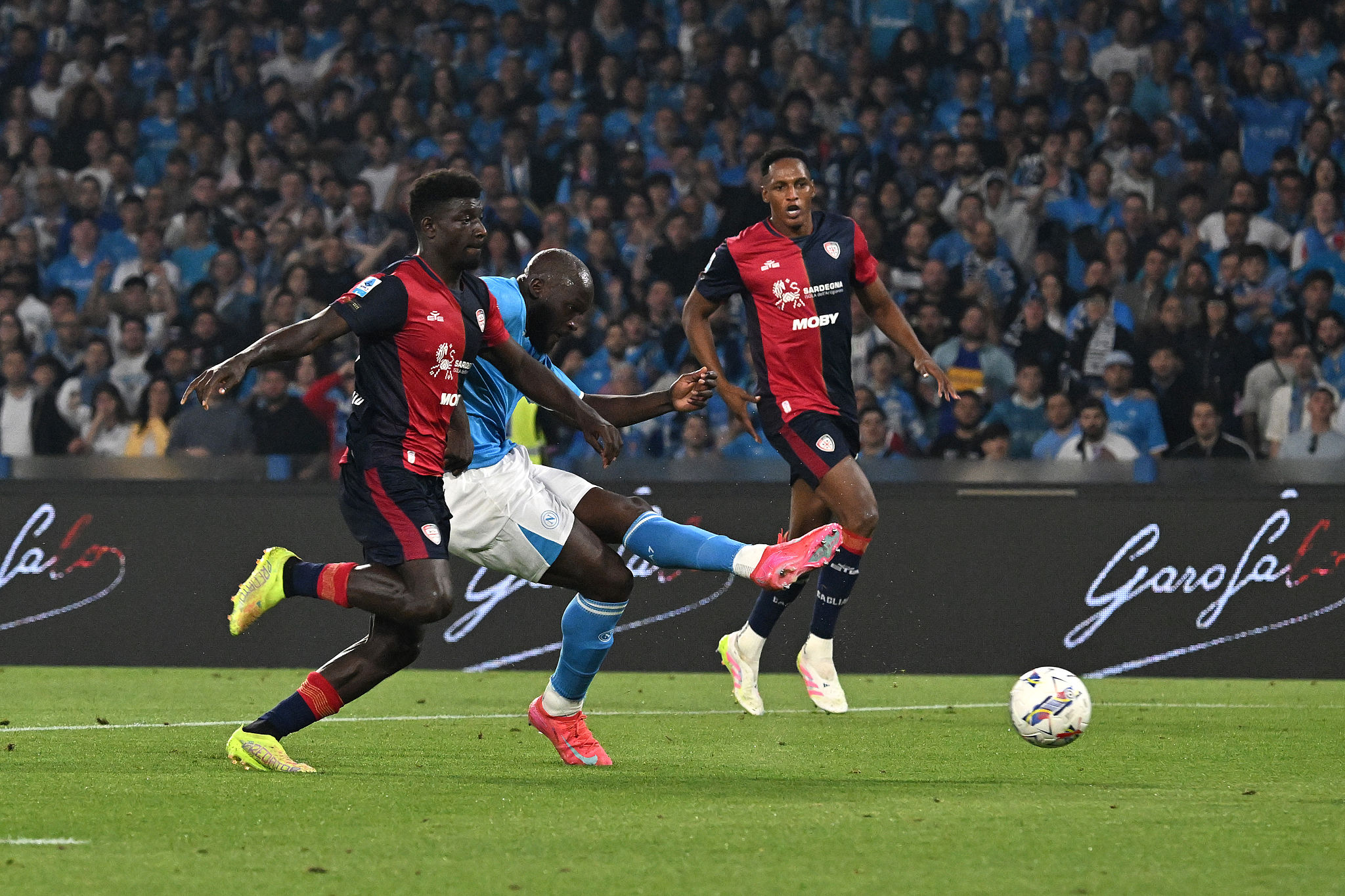 Adopo, il Cagliari fissa il prezzo: Roma e Burnley in corsa