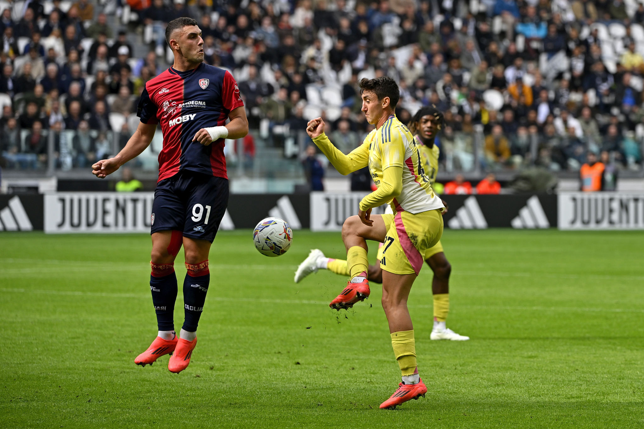Cagliari, recupero in ruscello a Temù per i rossoblù
