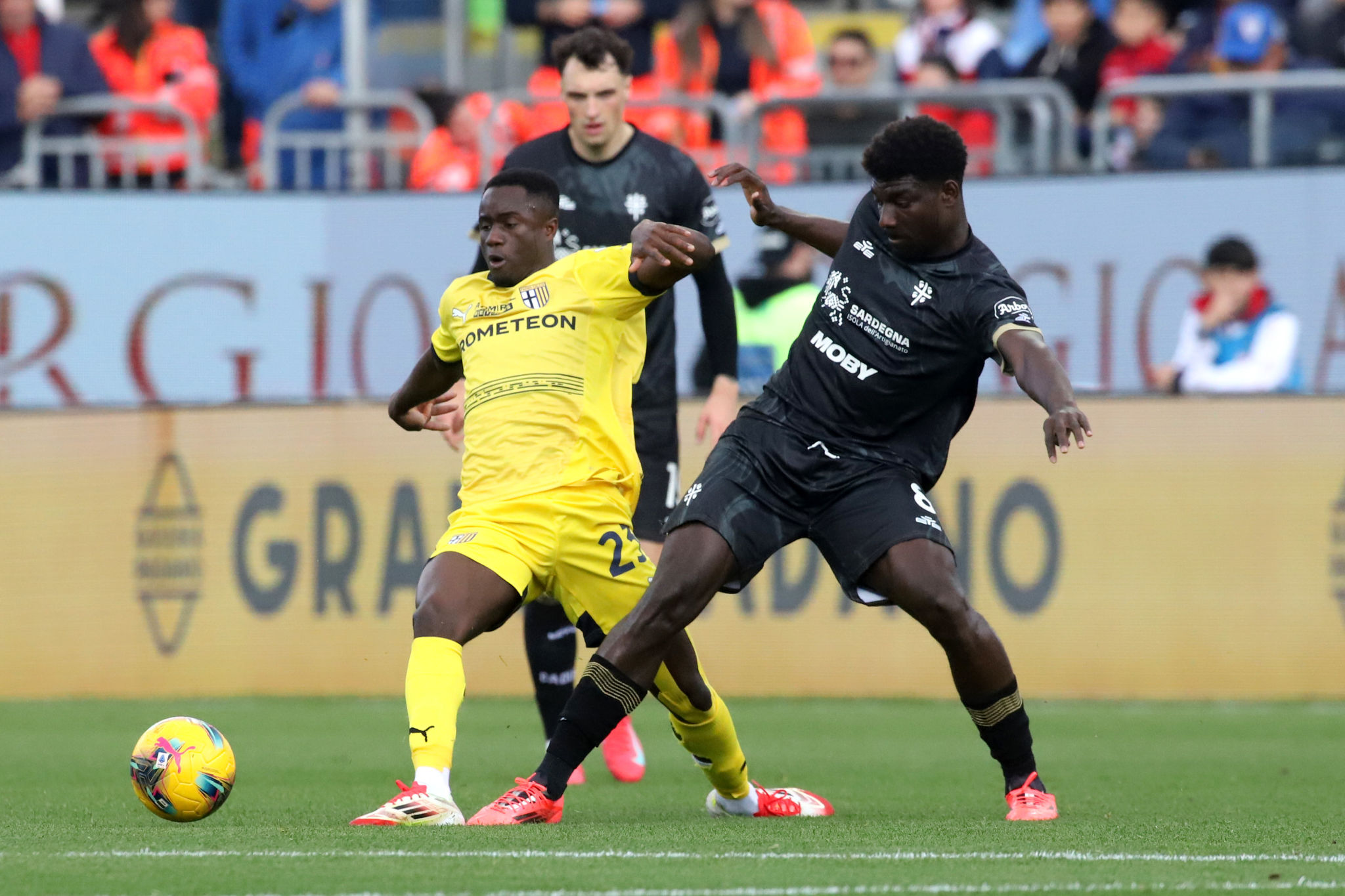Mutandwa: 'gioia di aiutare la squadra' al Ried per il Cagliari