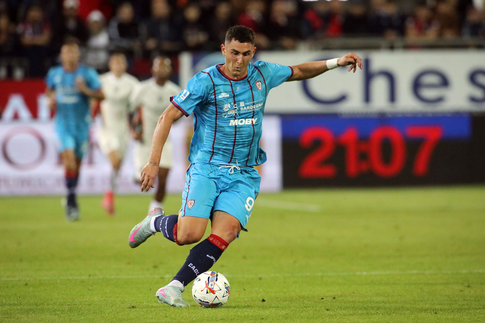 Piccoli: Cagliari, futuro tra Premier e Liga