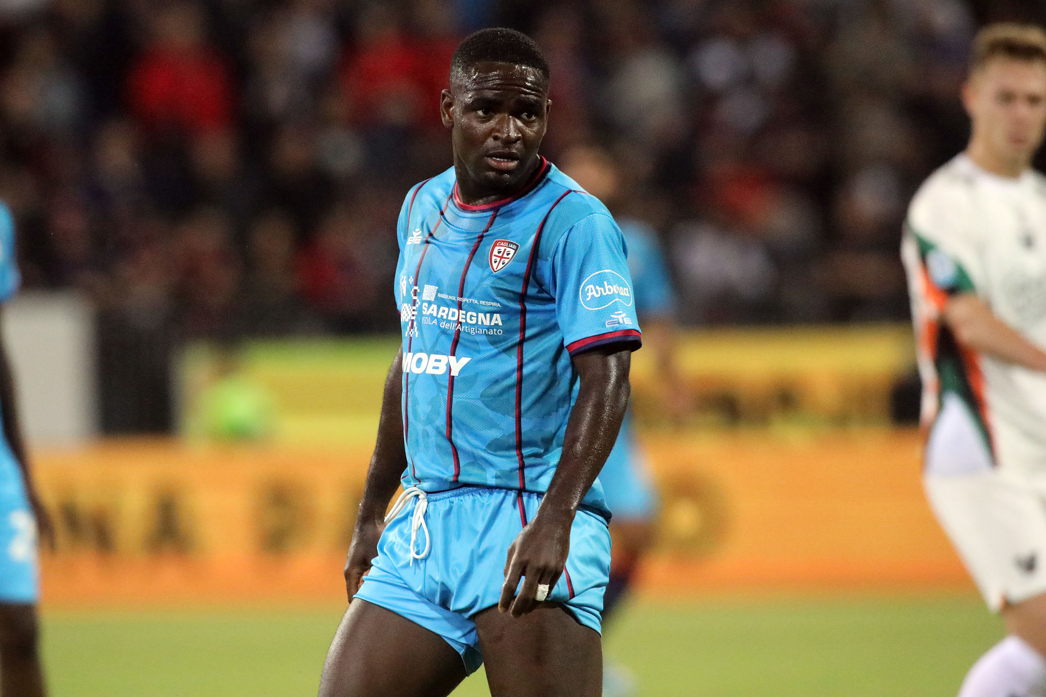 Luvumbo, futuro in bilico: Rennes e Tolosa sul talento del Cagliari
