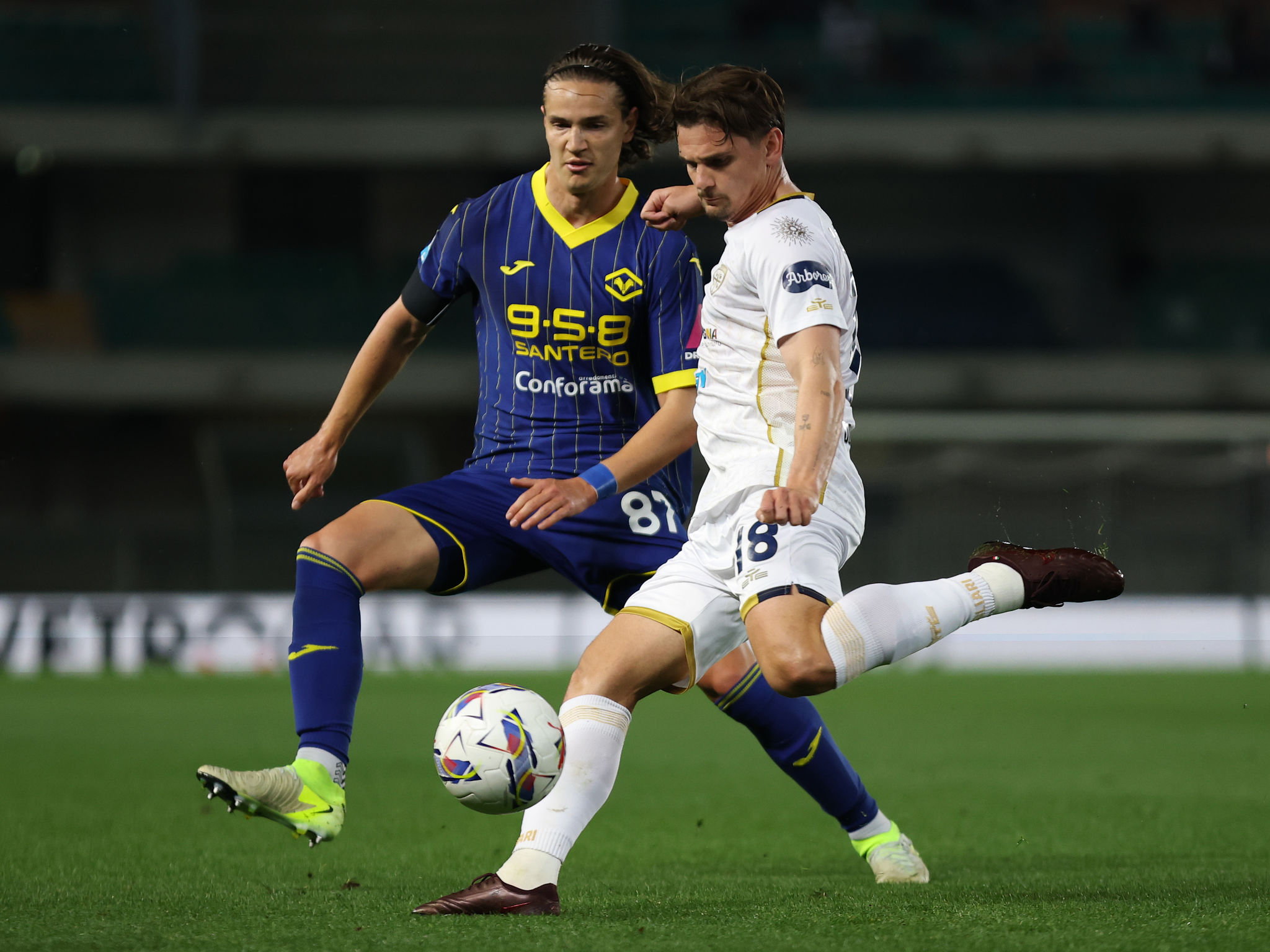 Rog torna al Cagliari: sfuma il trasferimento in Turchia