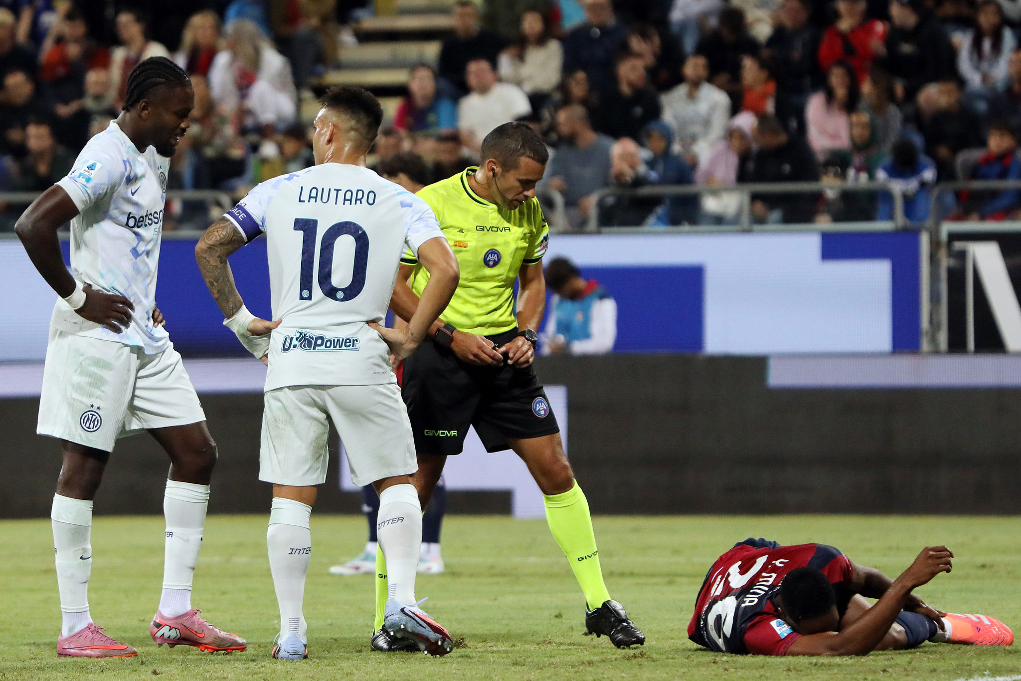 Infortunio Mina, recupero e rientro previsto