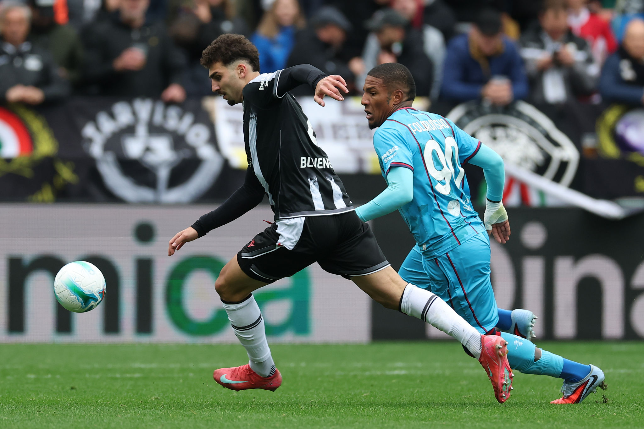 Folorunsho e la ricerca del primo gol: il Cagliari si affida alla sua duttilità