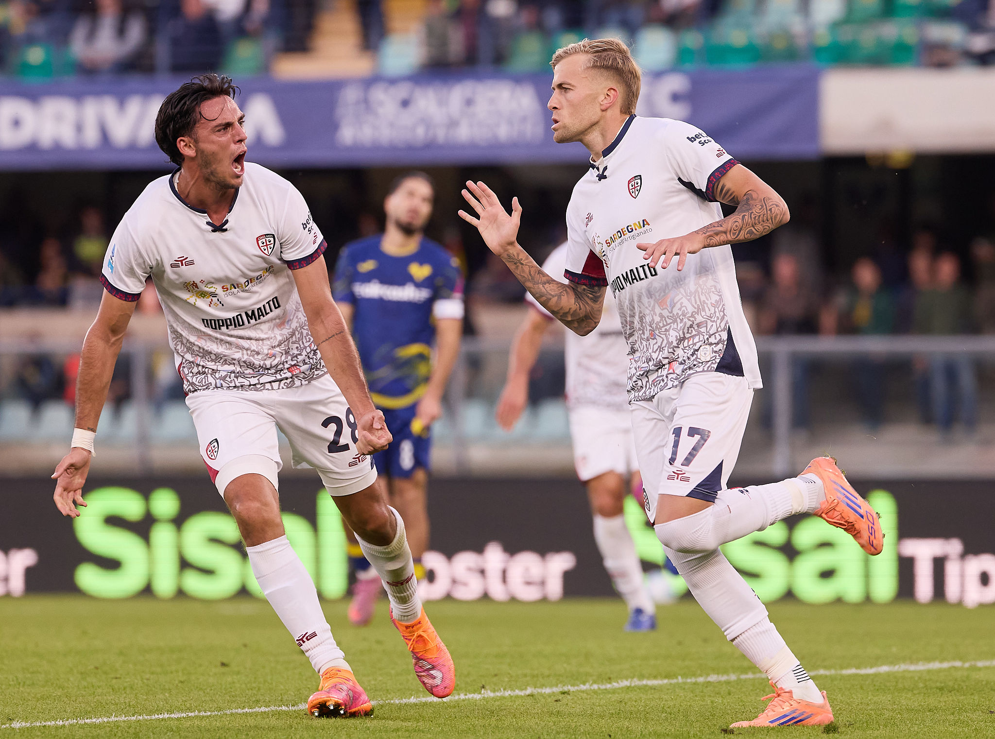 Felici salva il Cagliari allo scadere. Con il Verona finisce 2-2