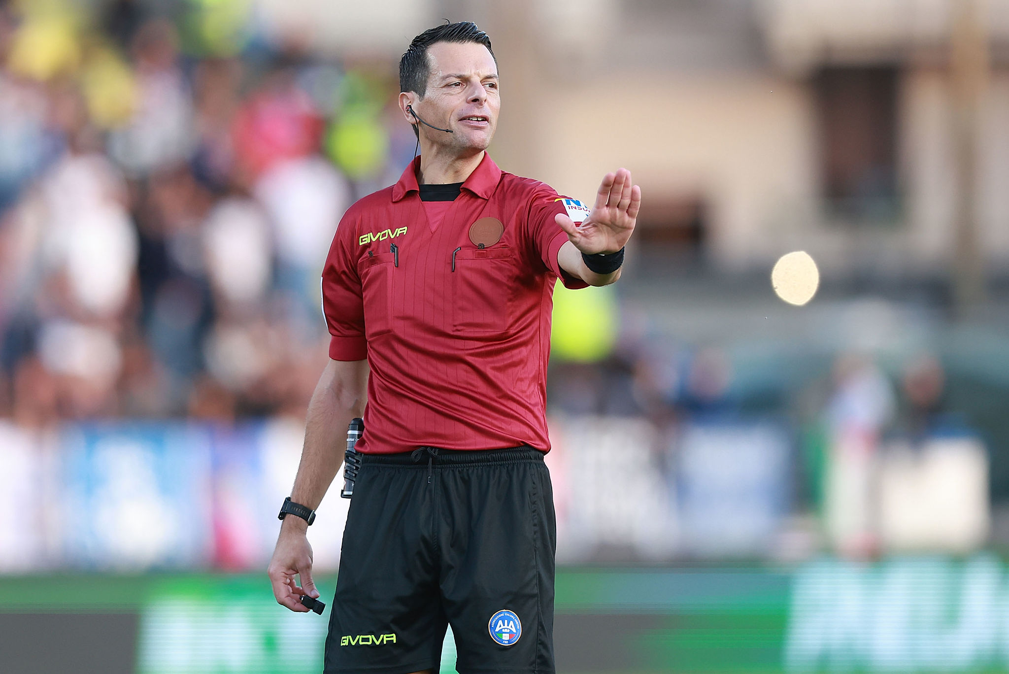 Como-Cagliari: l'arbitro Pezzuto dirigerà la partita. I precedenti
