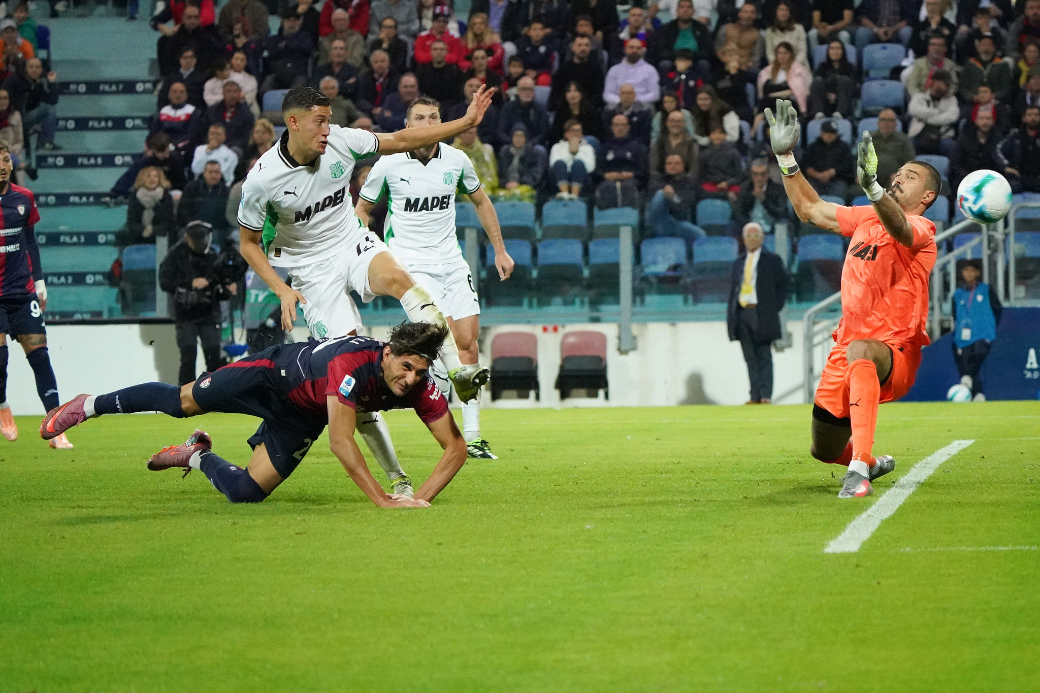 Cagliari: la battaglia per la salvezza in serie a