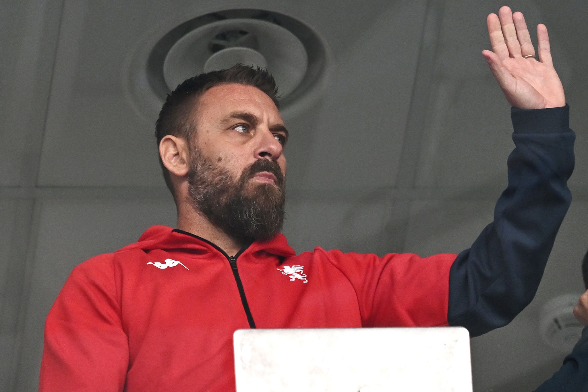 Genoa ritrova compattezza con De Rossi: il Cagliari atteso da un avversario rinvigorito