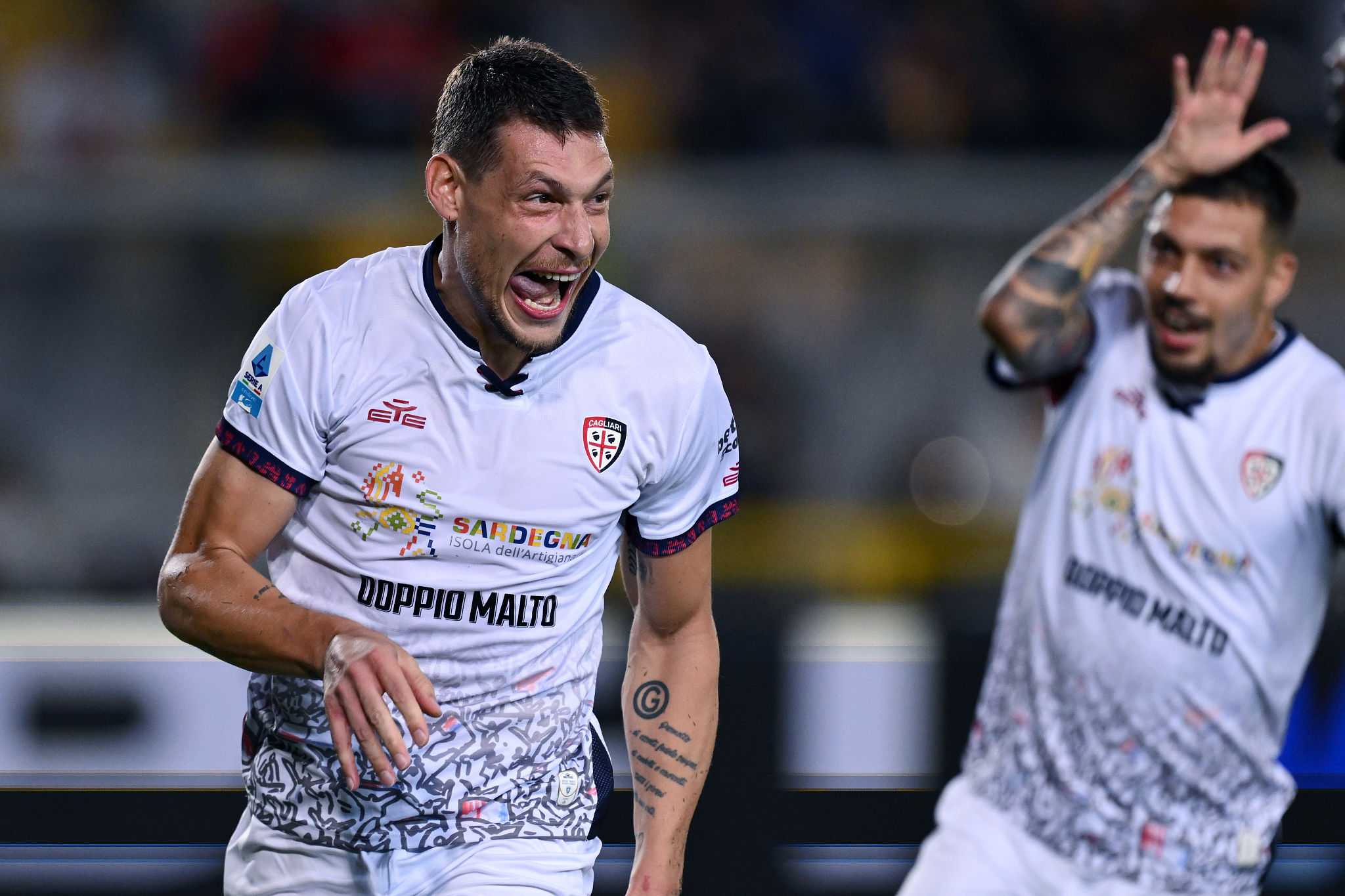 Belotti vicino ai tifosi: il suo gesto durante Cagliari-Genoa