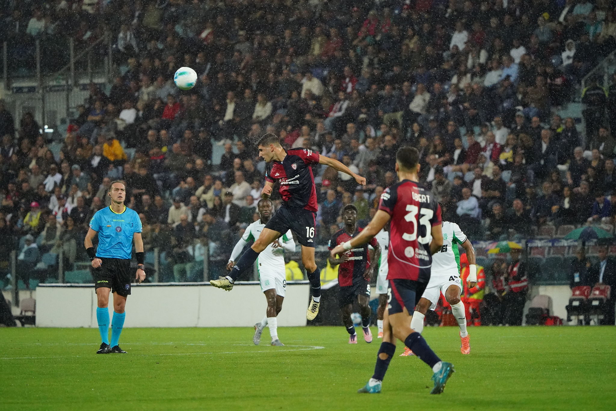 L’ex Cagliari Lazzari: “Contro la Lazio i rossoblù possono fare bene”