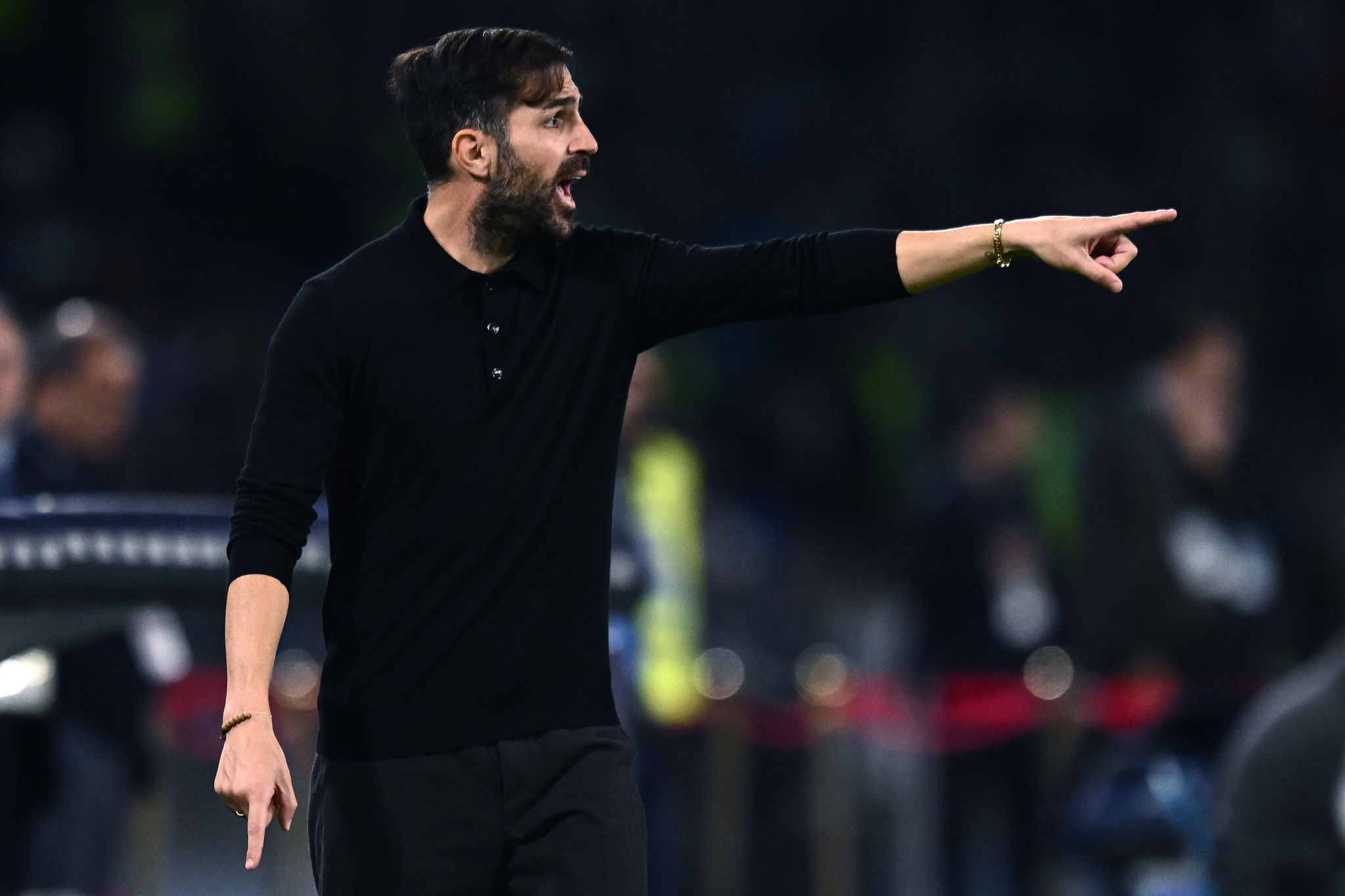 Fabregas studia il Cagliari: "Una squadra fisica e difficile da interpretare"