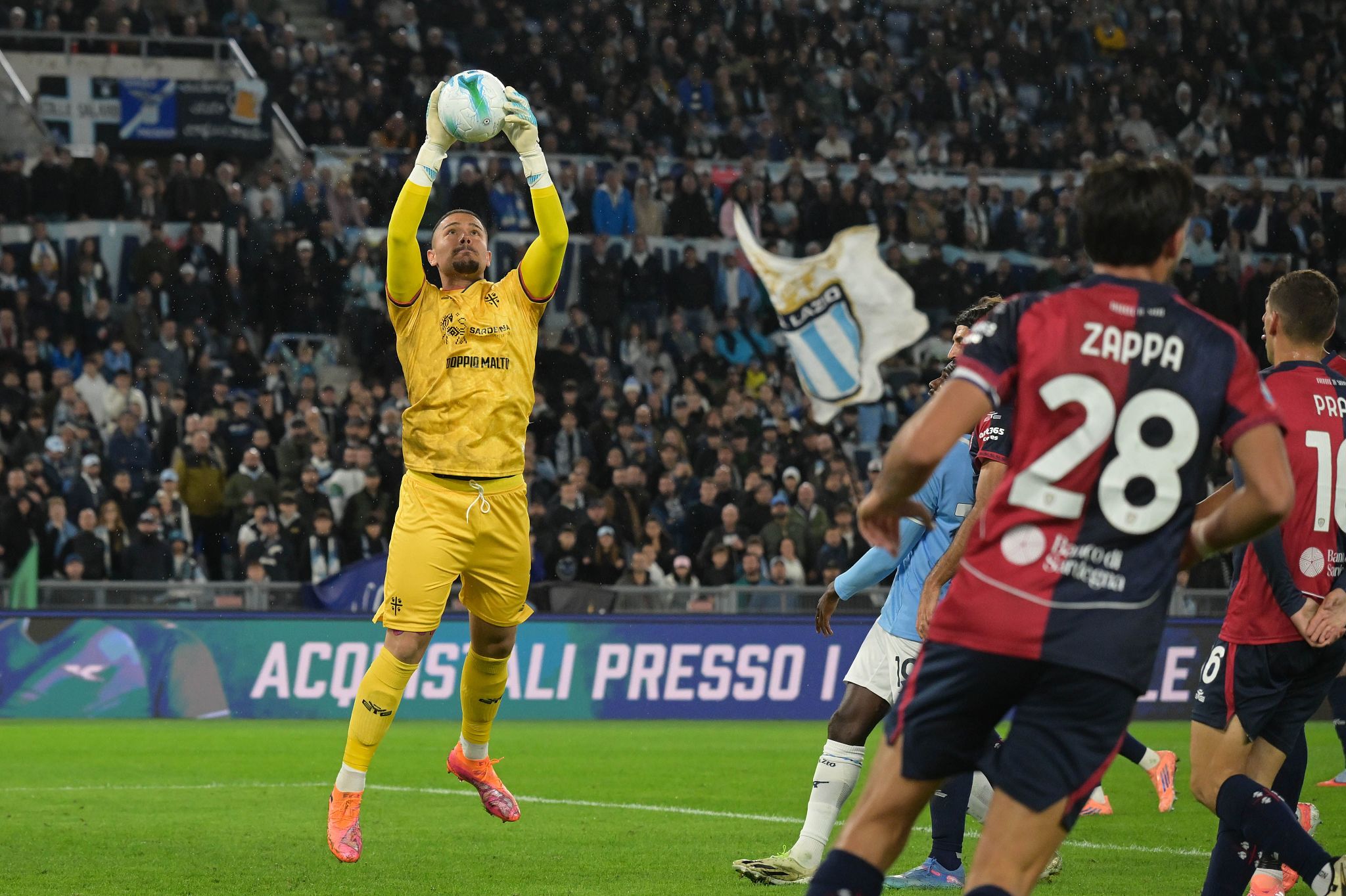 L'ascesa di Caprile attira le big: il Cagliari fissa il prezzo a 20 milioni