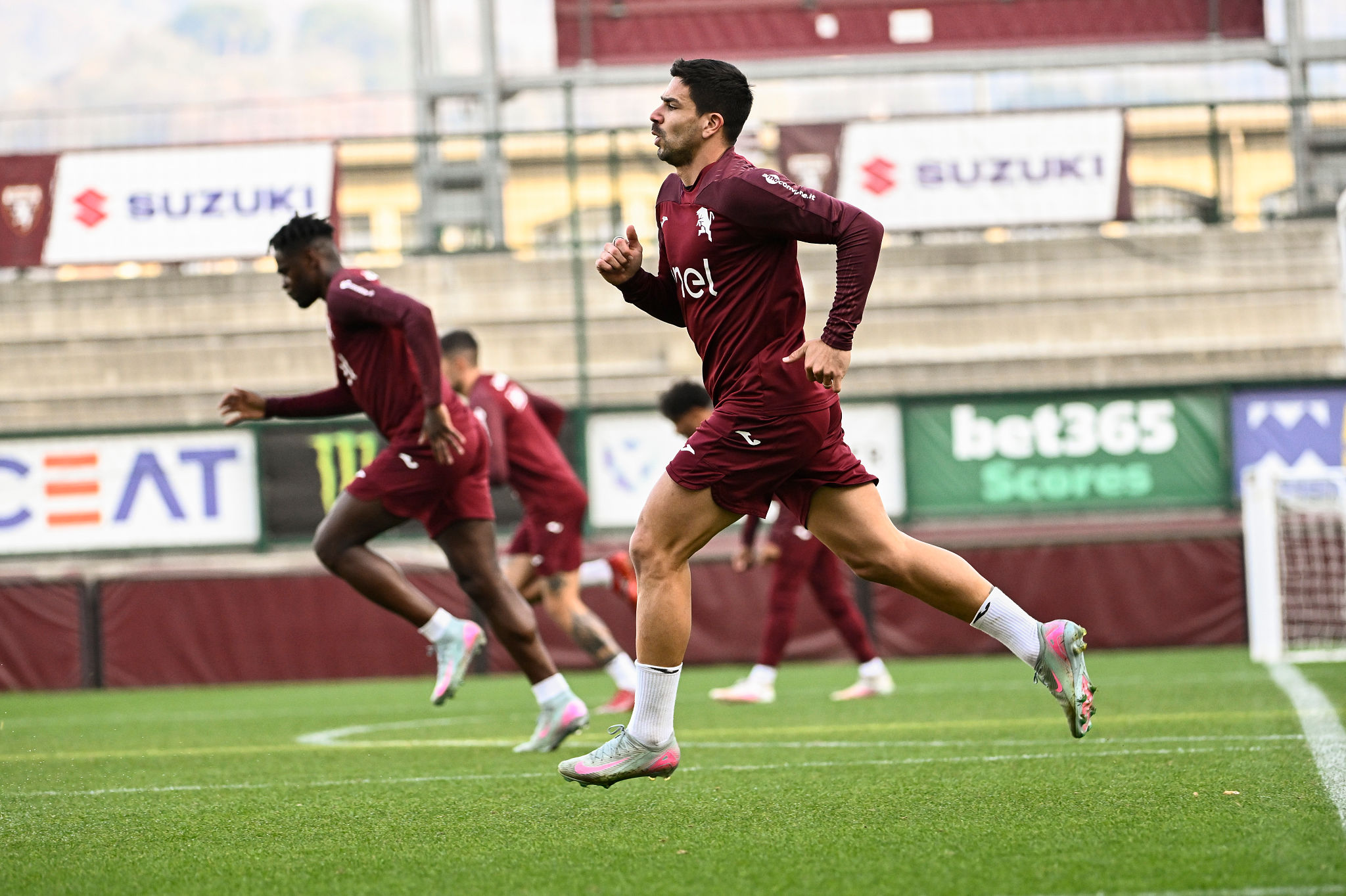 Tegola in casa Torino, si ferma Simeone: a rischio la sfida con il Cagliari