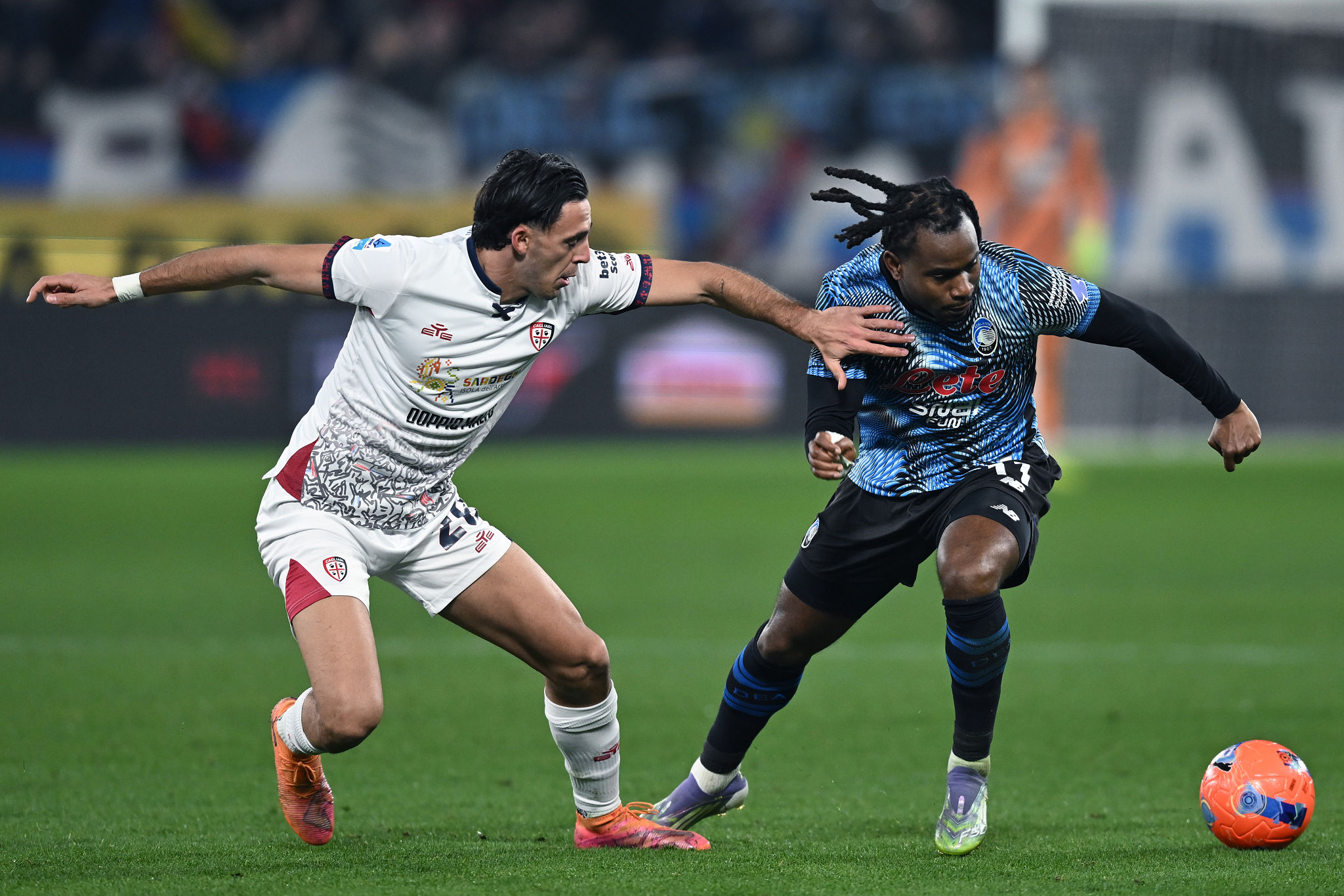 Zappa, orgoglio da capitano: "Fiero di rappresentare i tifosi del Cagliari"