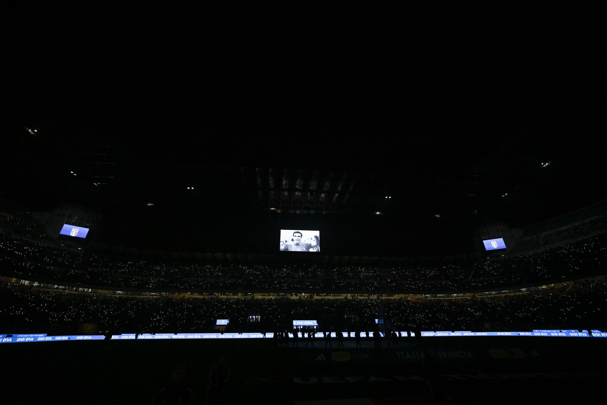 L’eredità di Riva in viaggio col Cagliari verso Bergamo