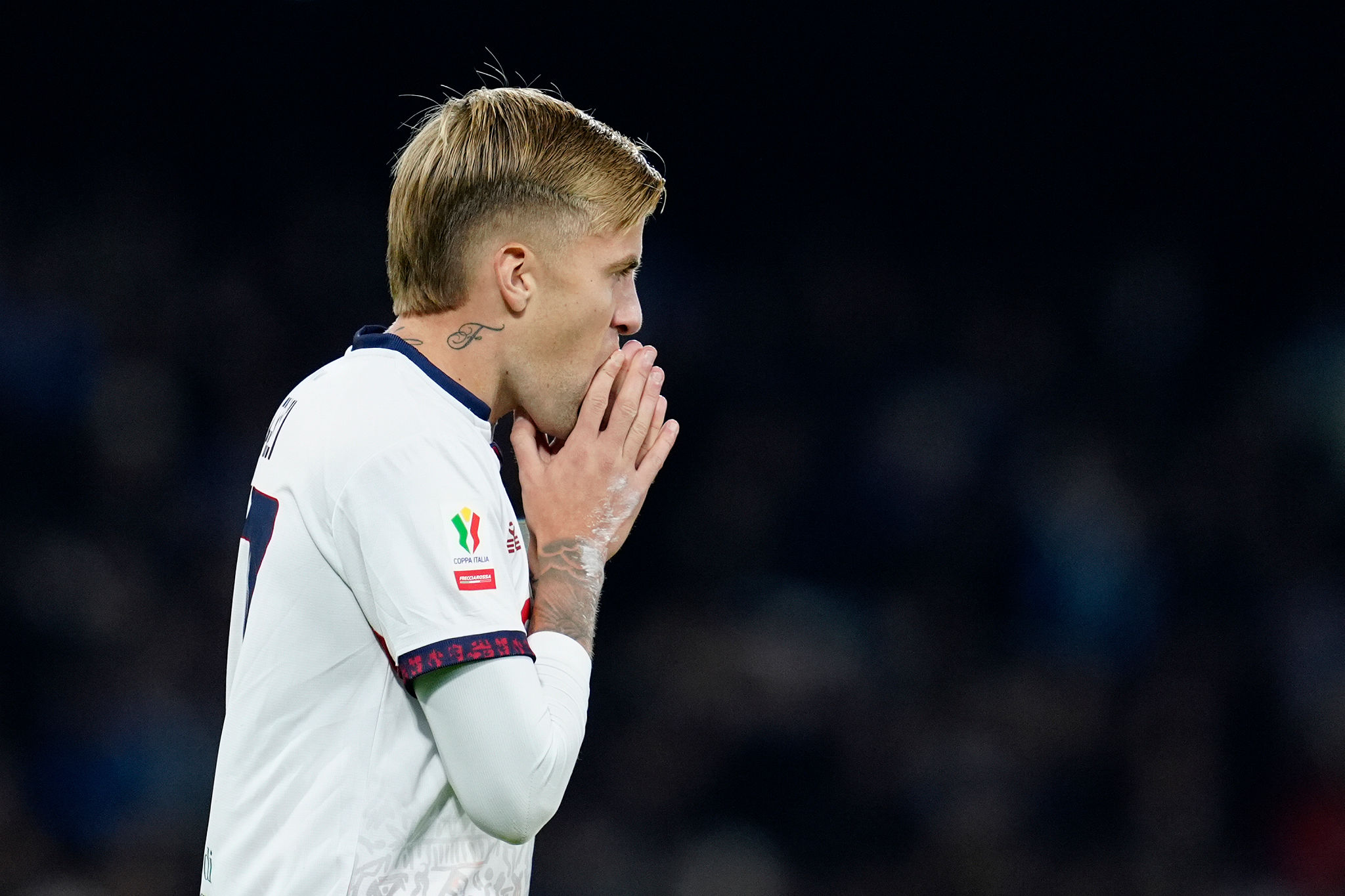 Infortunio Felici, Cagliari in ansia: il giocatore è a Villa Stuart. Si teme la rottura del crociato