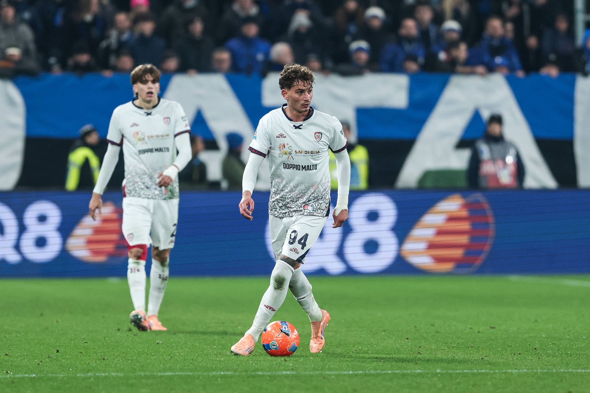 Esposito brilla nonostante il ko: i numeri del talento del Cagliari