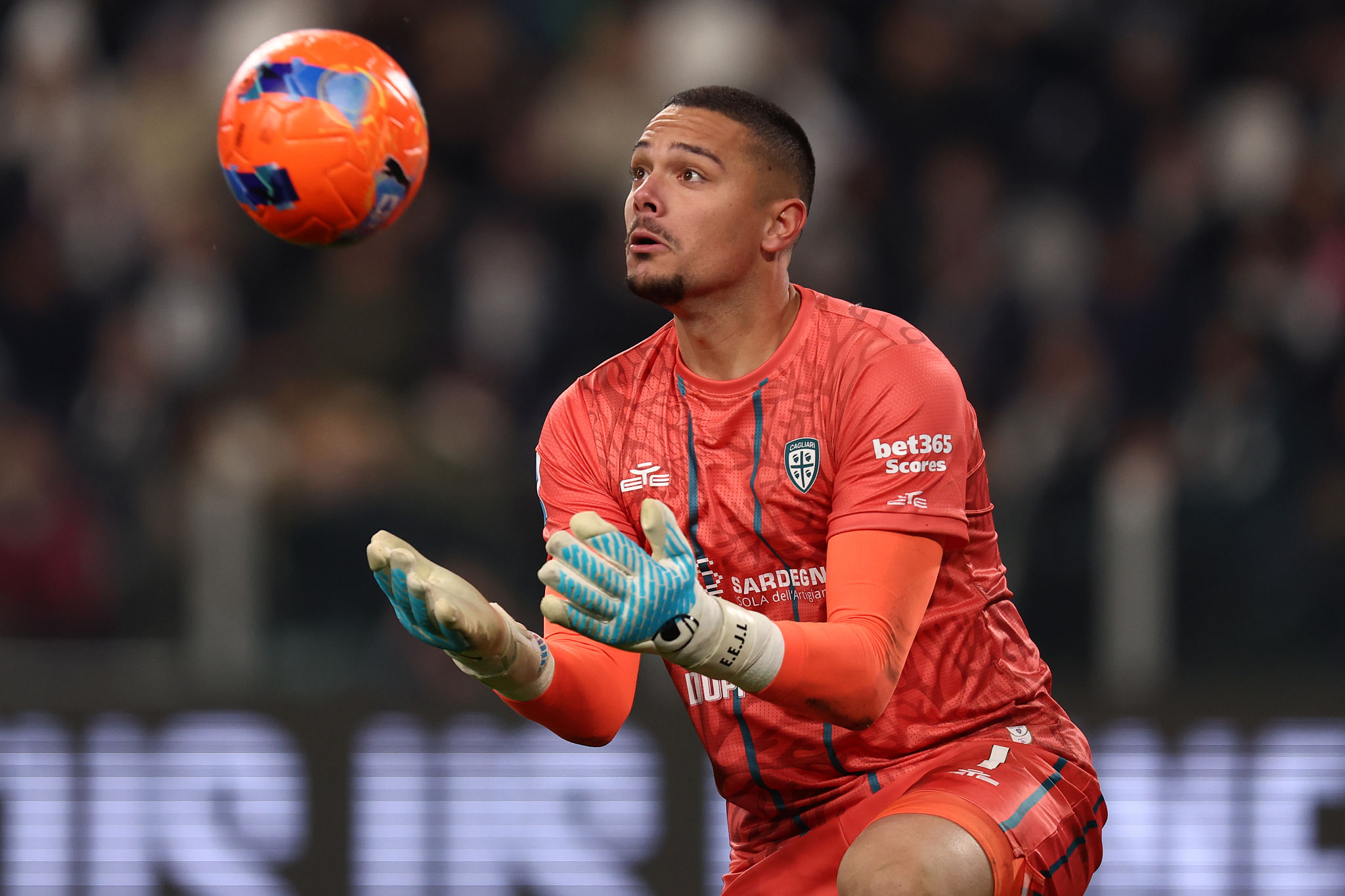 L'Inter osserva Caprile: il portiere del Cagliari nel mirino dei nerazzurri