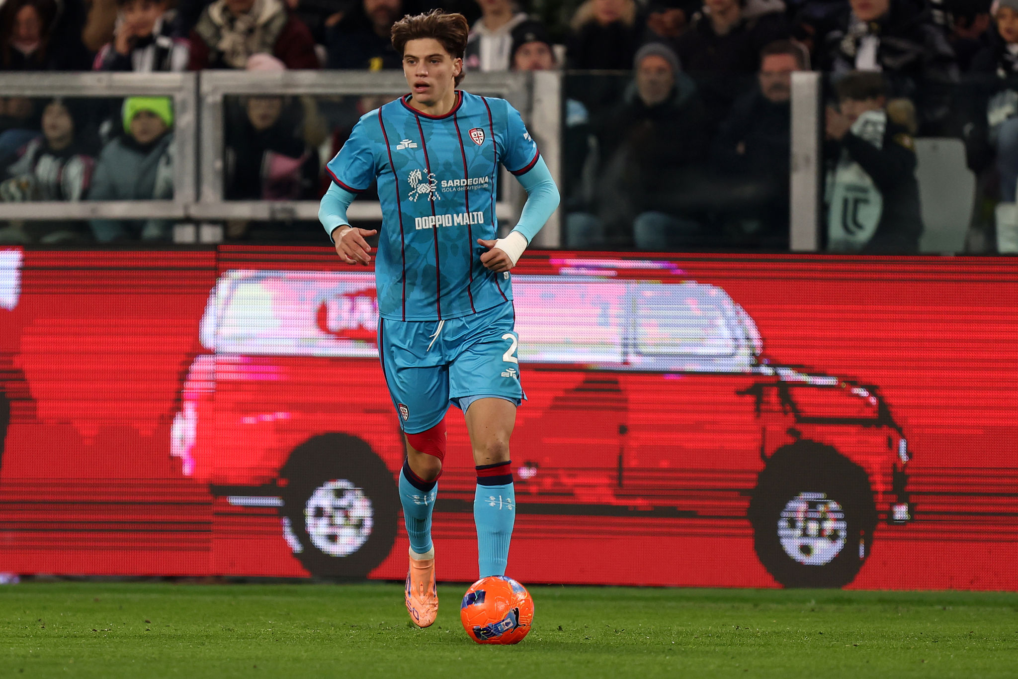 L’esplosione di Palestra a Cagliari accende il mercato: le big lo seguono