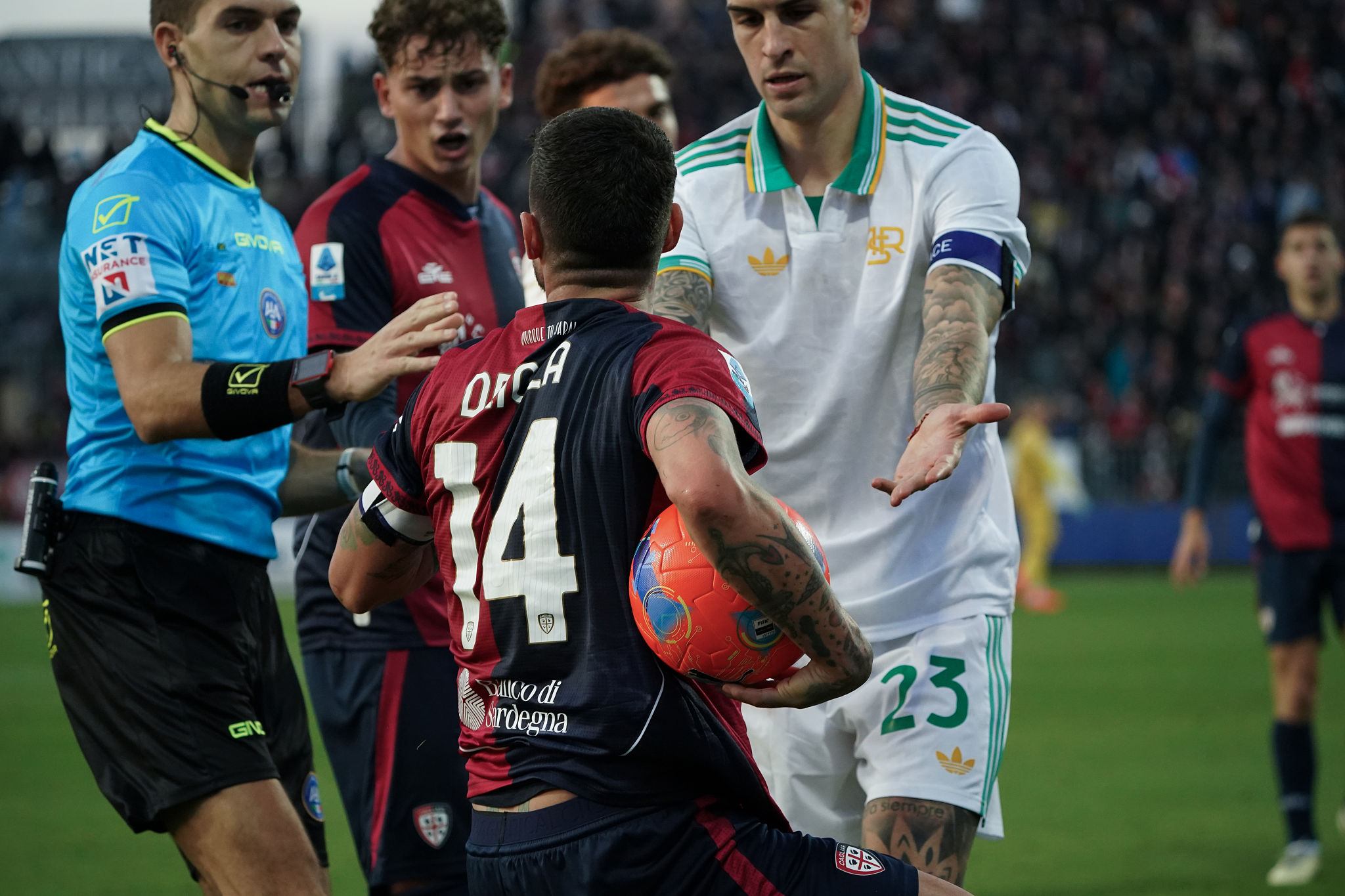 Il Cagliari sale a 19 punti, la lotta salvezza si infiamma: la classifica aggiornata