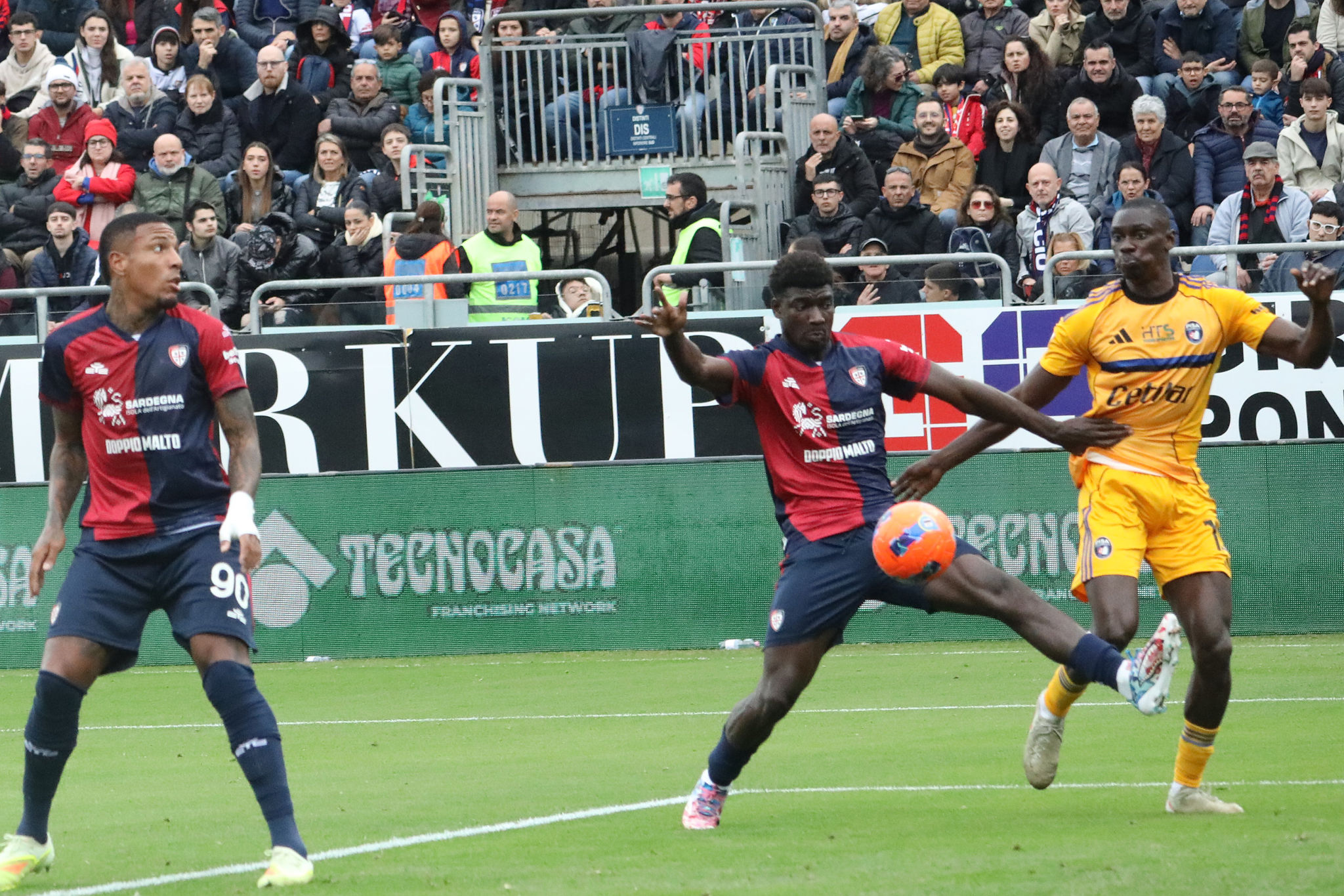 Cagliari-Milan, Adopo guarda avanti: “Con la Cremonese per un risultato positivo”