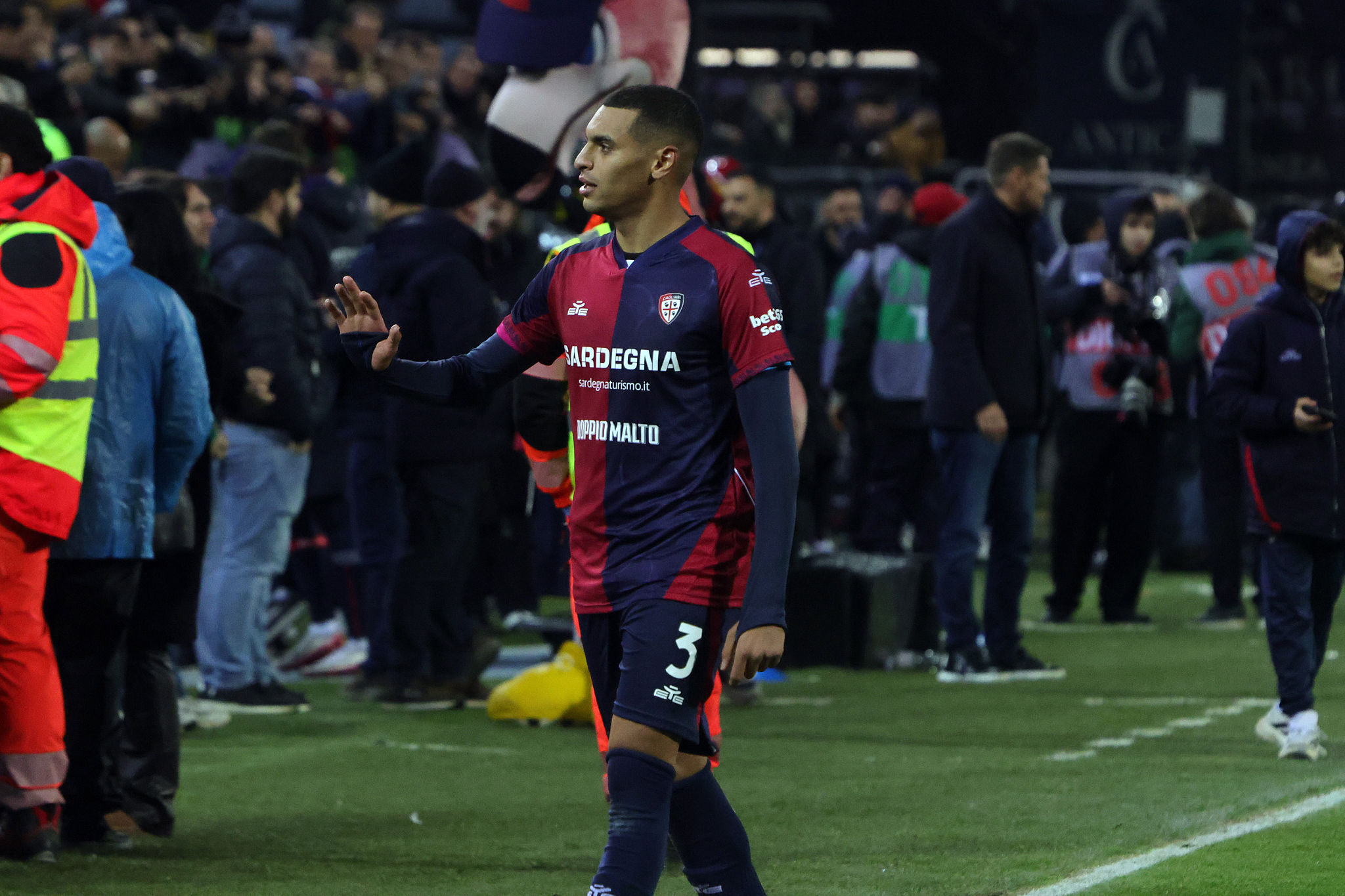 Il Parma offre più di 5 milioni per Idrissi, il Cagliari alza il muro