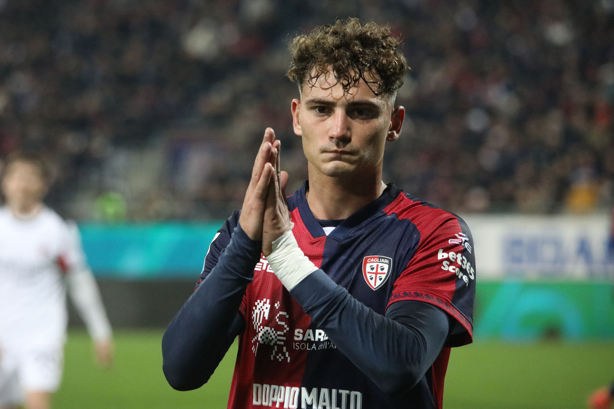 Esposito e il 94 sulla schiena. Un legame che va oltre il campo