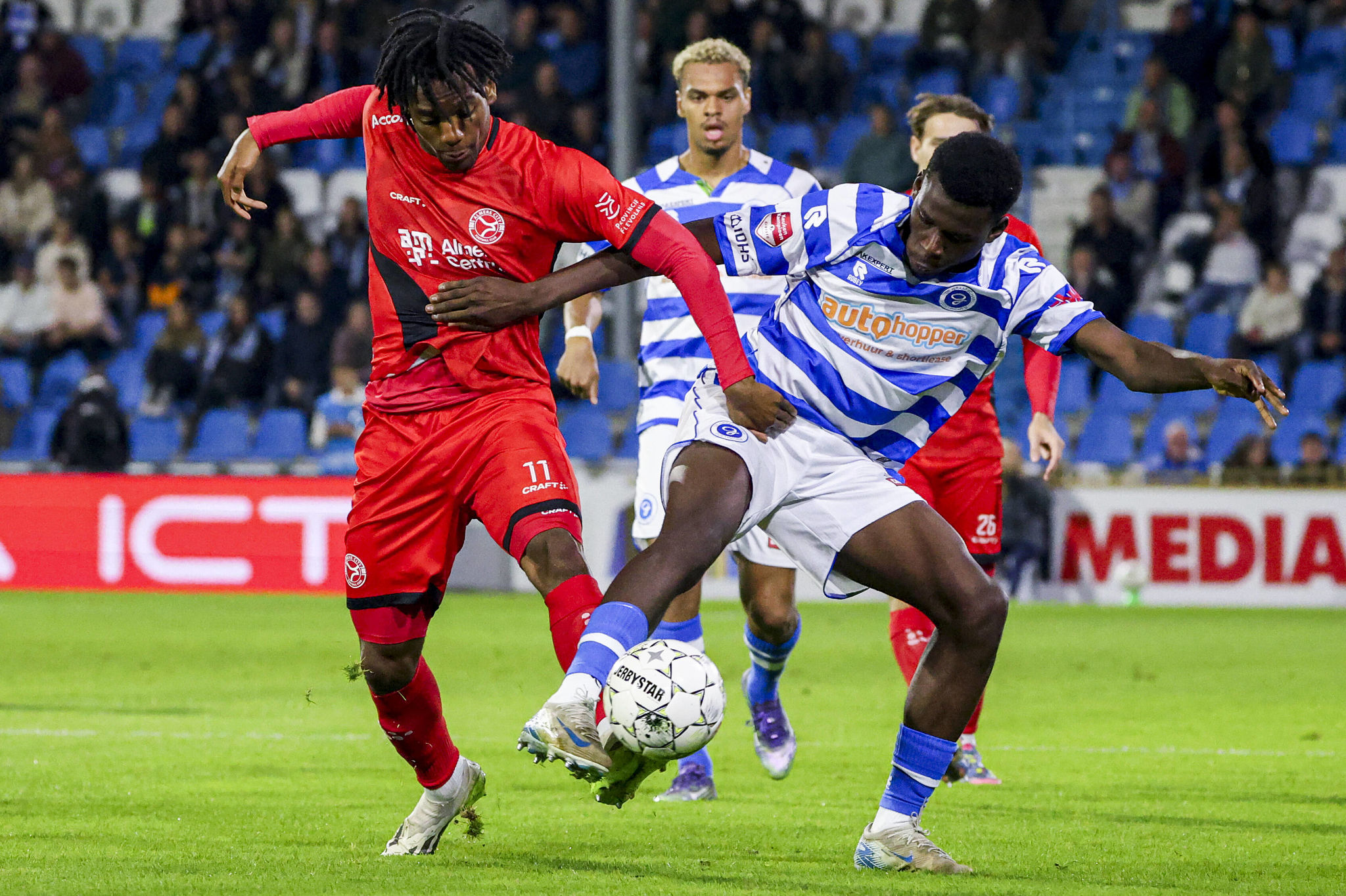 Accordo verbale per Raterink. Il Cagliari investe oltre un milione sul terzino