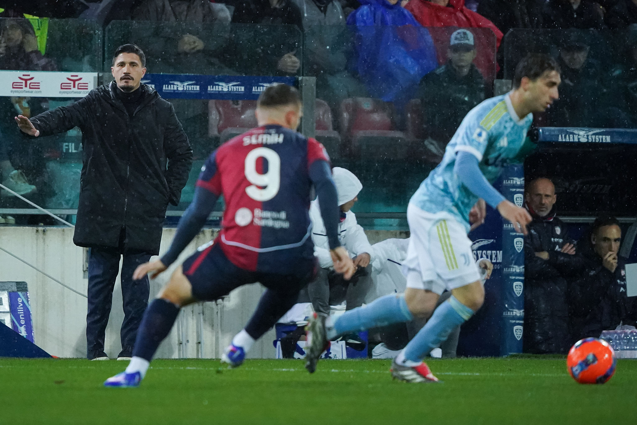 ✓ Pisacane si racconta: la filosofia per il suo Cagliari tra gioco e pragmatismo