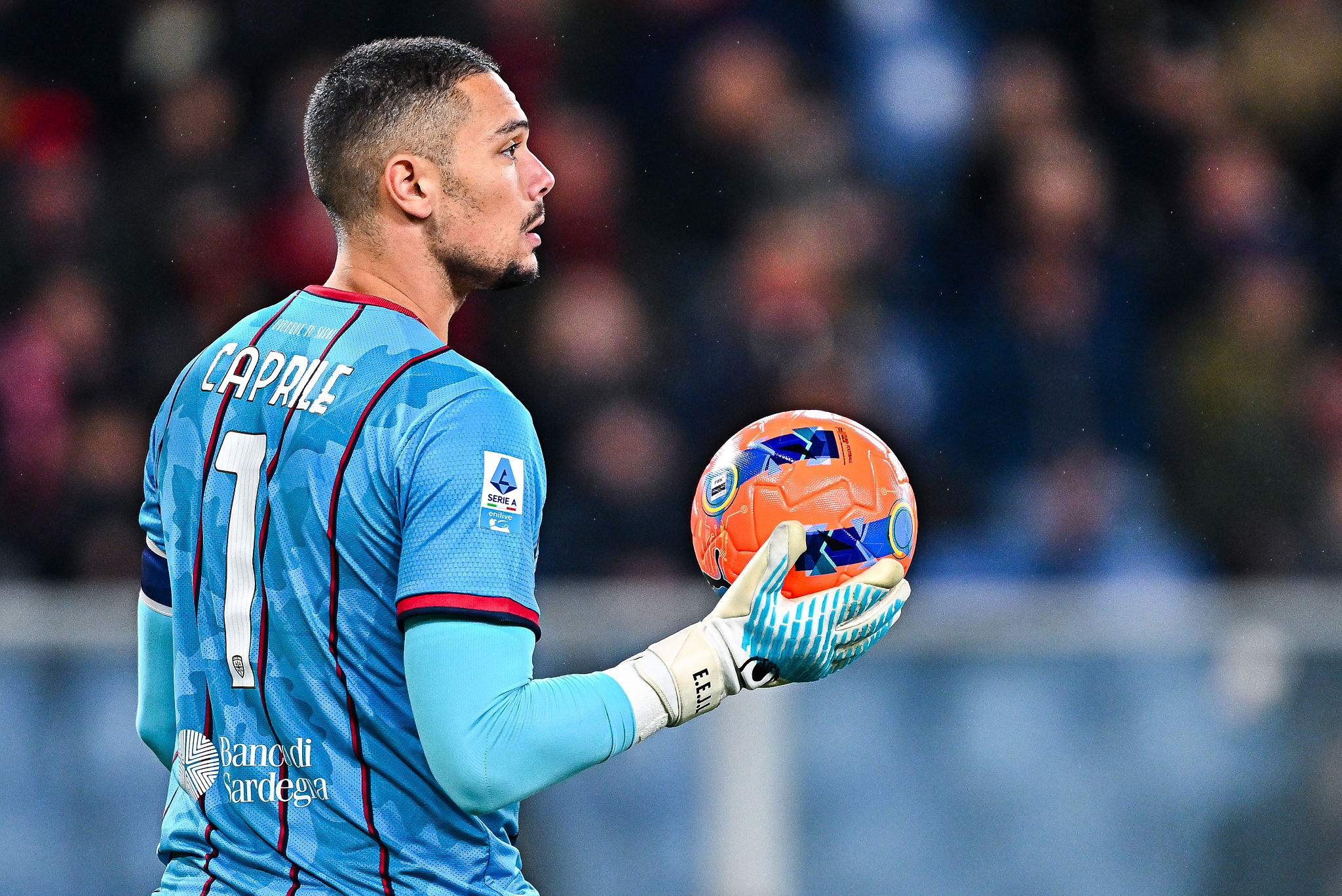 Caprile nel mirino della Premier League, il Cagliari fissa il prezzo